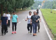 Awali Minggu Pagi, Bupati Irwan Olahraga Sambil Tinjau Fasilitas Umum Jelang HUT ke-22