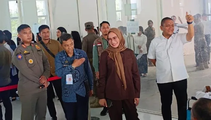 Pastikan Ujian Berjalan Lancar, Bupati Irwan Tinjau Tes PPPK Tahap II Luwu Timur
