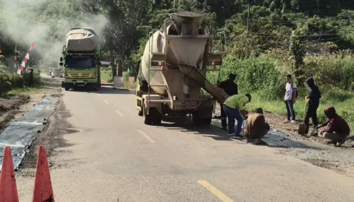 Respon Cepat Bupati Luwu Timur, Arahkan PUPR Segera Lakukan  Penanganan Sementara di Ruas Jalan Ussu-Atue