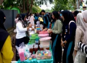 HUT Desa Sumber Makmur Jadi Berkah bagi Pedagang Lokal