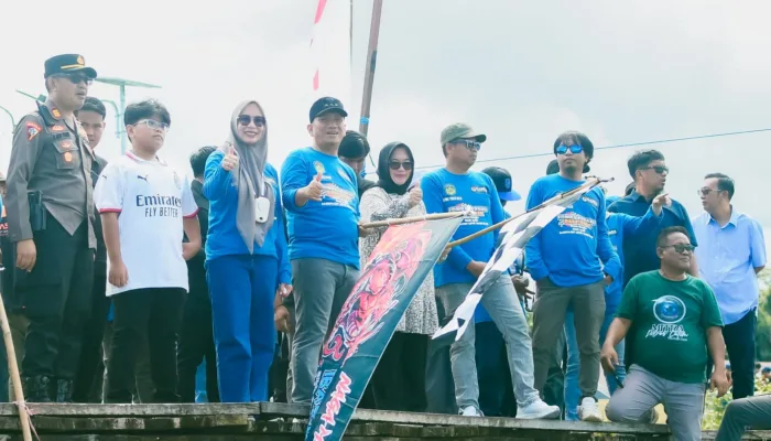 Lestarikan Budaya Lokal, Garda Lutim Gelar Lomba Perahu Bala-Bala