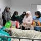 Tersentuh Kisah Lansia Terlantar, Wabup Puspawati Turun Langsung Serahkan Bantuan di RS