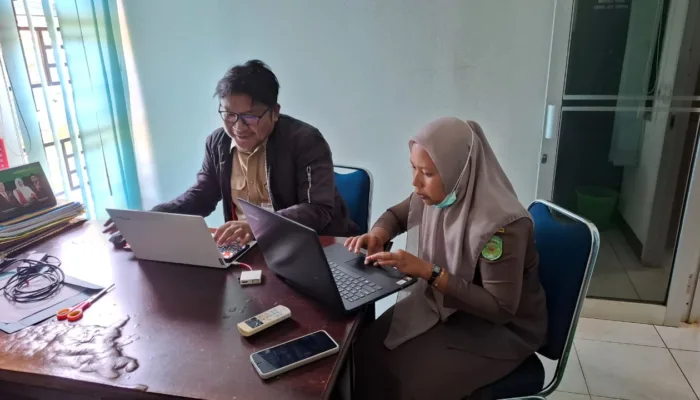 Kecamatan Tomoni Timur Benahi Website, Admin Belajar ke Diskominfo SP