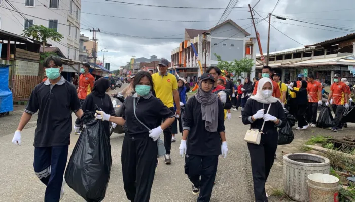 Camat Nuha Apresiasi “Mompokolena Inia”, Kolaborasi Bersihkan Kampung Sorowako