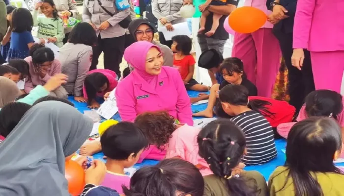 Polisi dan Bhayangkari Dirikan Posko Trauma Healing untuk Anak Korban Kebakaran Sorowako