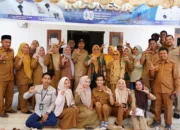 Aksi Jemput Bola Wabup Lutim Tuai Pujian Warga Lansia di Bantilang