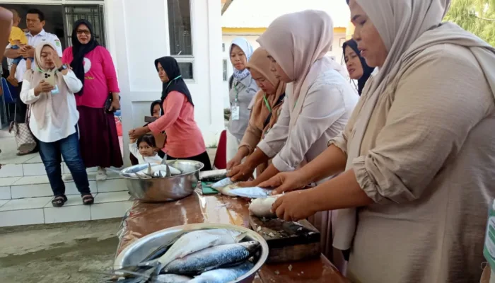 Pemkab Lutim Gelar Pelatihan Diversifikasi Olahan Ikan untuk Tingkatkan Ekonomi Masyarakat Pesisir