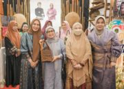 Lewat Tarian Riringgo, dr. Ani Antar LutimJuara 1 Parade Wastra di Expo Kreatif Andalan 2025