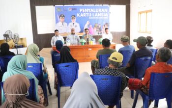 Akses Dana Pemerintah Fleksibel Lewat Penyaluran Kartu ATM Lansia di Towuti