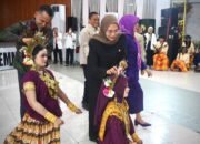 Bupati dan Ketua TP-PKK Lutim Hadiri Pelantikan Rektor UNANDA Palopo