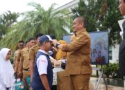 Bupati Luwu Timur Mulai Salurkan 16.253 Paket Seragam Sekolah, Pastikan Rampung Dalam Tiga Hari  ‎