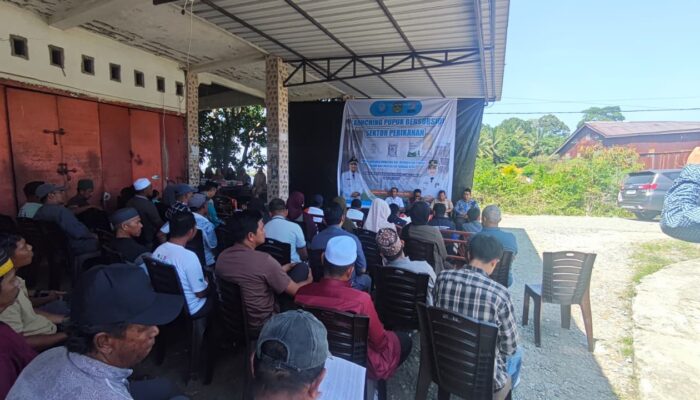 Revitalisasi Sektor Perikanan, Pemkab Lutim Salurkan Pupuk Subsidi bagi 1.163 Petambak