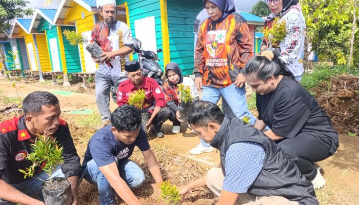 May Day 2026 di Sorowako Diwarnai Aksi Hijau, Buruh dan Warga Tanam Pohon di Pesisir Danau Matano