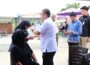 Bupati Luwu Timur Bantu Ibu Penjual yang Tidur di Lapak Bersama Anak Balitanya