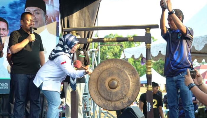 Ribuan Peserta Ikuti Turnamen Domino Bupati Cup I Lutim, Pecahkan Rekor Hadiah Terbanyak