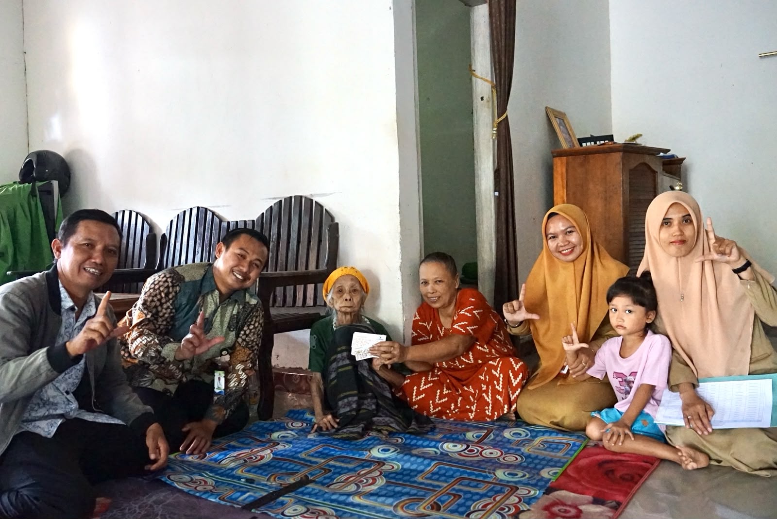 bantuan kartu lansia luwu timur