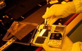 Kelangkaan Chip Global Diramal Samsung Bertahan sampai 2028