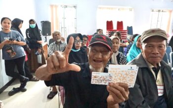 bantuan lansia kartu atm