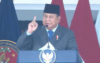 Prabowo Lantik 1.204 Pamong Praja Muda di Sumedang