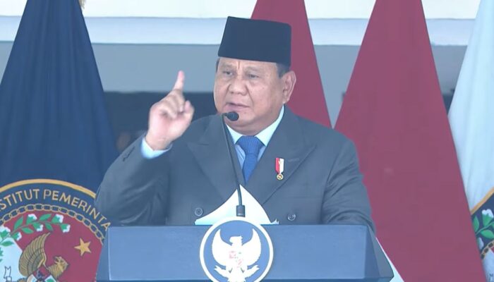 Prabowo Lantik 1.204 Pamong Praja Muda di Sumedang