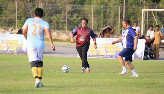 Damkar Juara, Bupati Irwan Ikut Cetak Gol Warnai Final Turnamen Antar-OPD Lutim