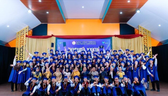 Wisuda XXXIII Poliwako, Pemkab Lutim Dorong Lulusan Jadi Generasi yang Memberi Manfaat
