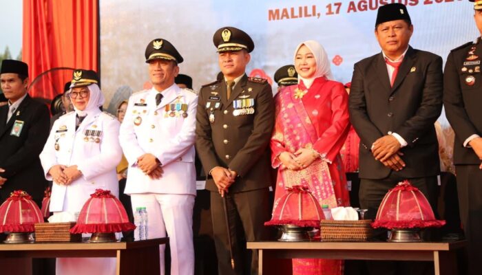Penurunan Bendera Merah Putih di Malili Bikin Paskibraka Menangis