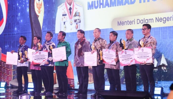 ‎‎Lutim Raih Penghargaan Terbaik di Ajang Apresiasi Daerah berprestasi se Sulawesi