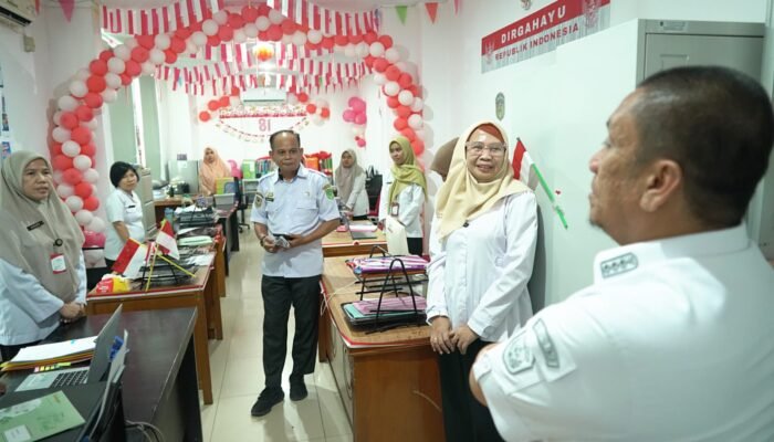 Ruang Kerja Sempit, Bupati Irwan Instruksikan Perluasan Gedung Dinkes Lutim ‎ ‎
