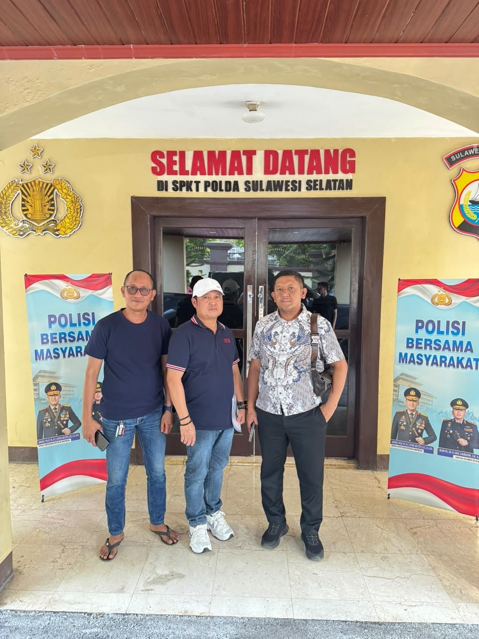 Kuasa Hukum Salman Resmi Laporkan Dugaan Pelanggaran UU Perbankan di Polda Sulsel, Ketua LBH Adat To Manurung Berinisial RL Terseret
