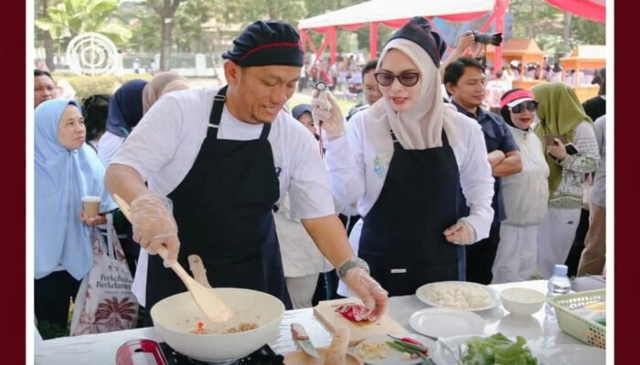 Di Hadapan Gubernur dan Kepala Daerah se-Sulsel, Bupati Luwu Timur Irwan Bachri Syam Racik “Nasi Goreng Juara” di HUT ke-357 Sulsel