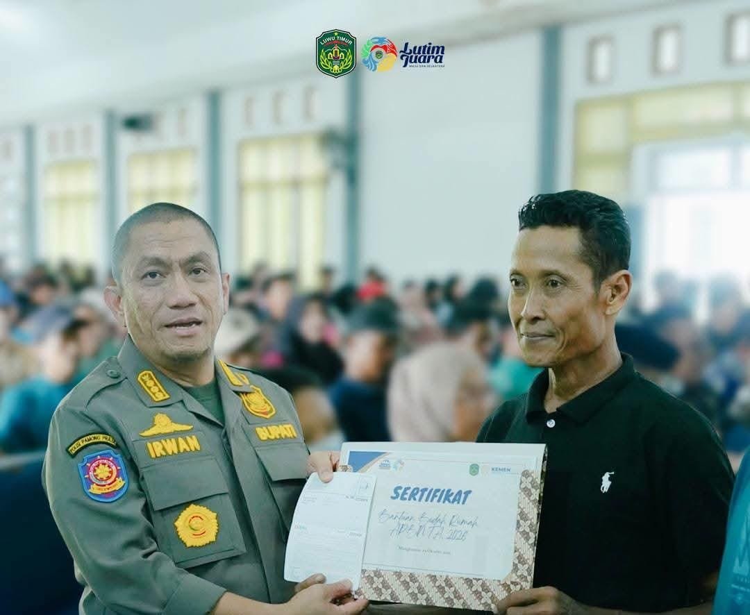 Bupati Irwan Serahkan Bedah Rumah 400 Warga, Dana Rp20 Juta Utuh Tanpa Potongan