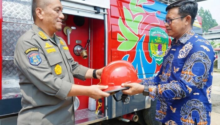 Bupati Irwan Kirim Benteng Baru ke Mahalona Raya: Damkar 4.000 Liter Antisipasi Karhutla